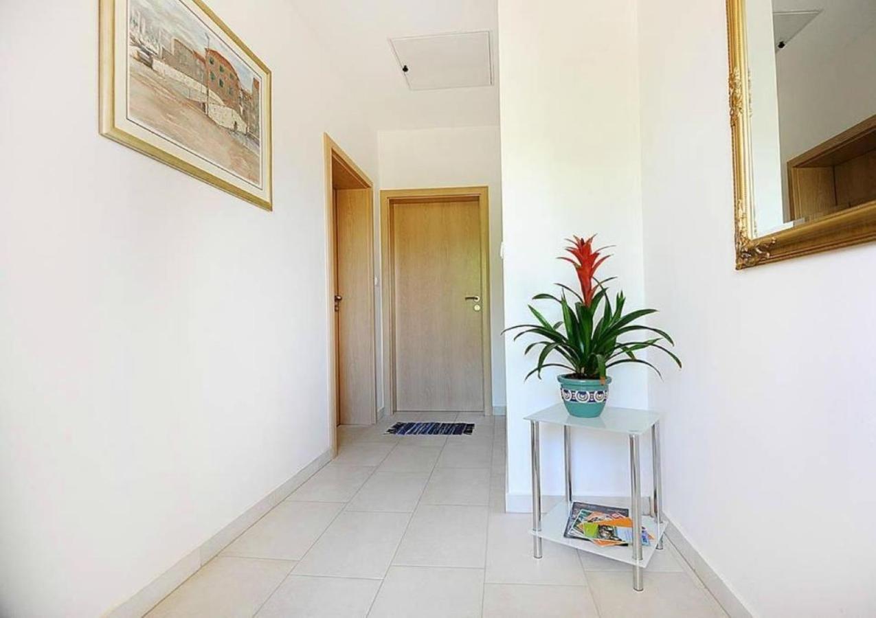 Apartments Skocic Vodice Exterior photo